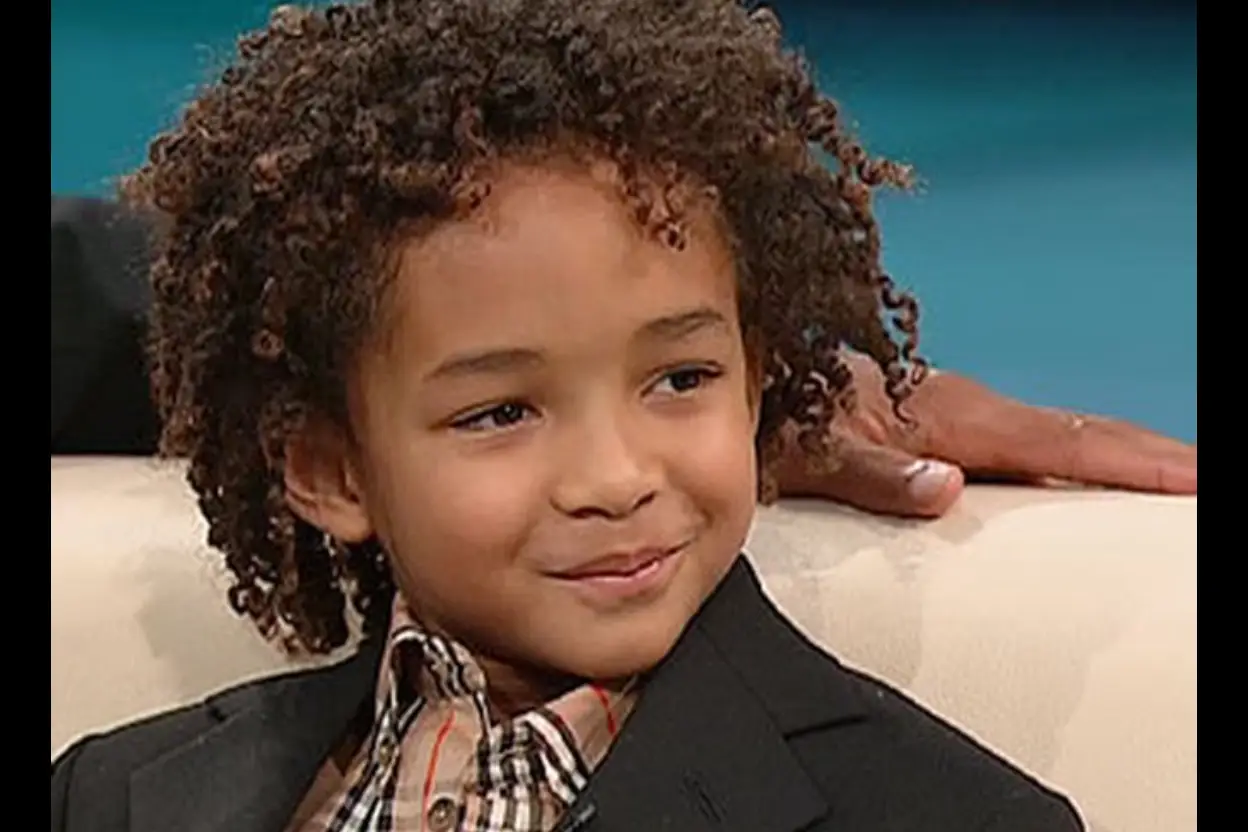 Jaden Smith as Christopher Gardner Jr.